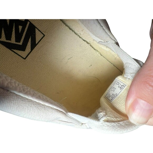 Lilo & Stitch Hand Painted Stitch Slip On White Vans White Women’s 9‎  Slip On - Picture 10 of 10